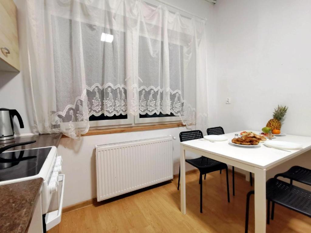 Hostel Guest House *