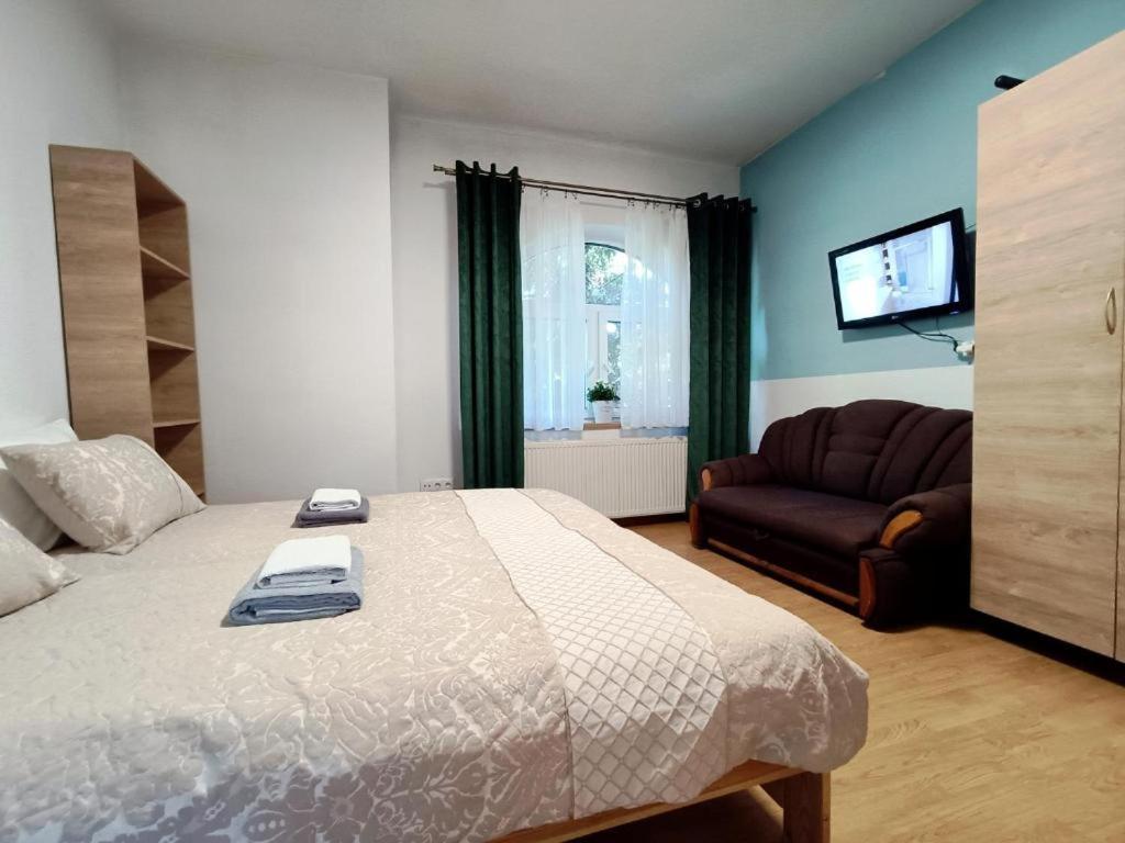 Guest House *